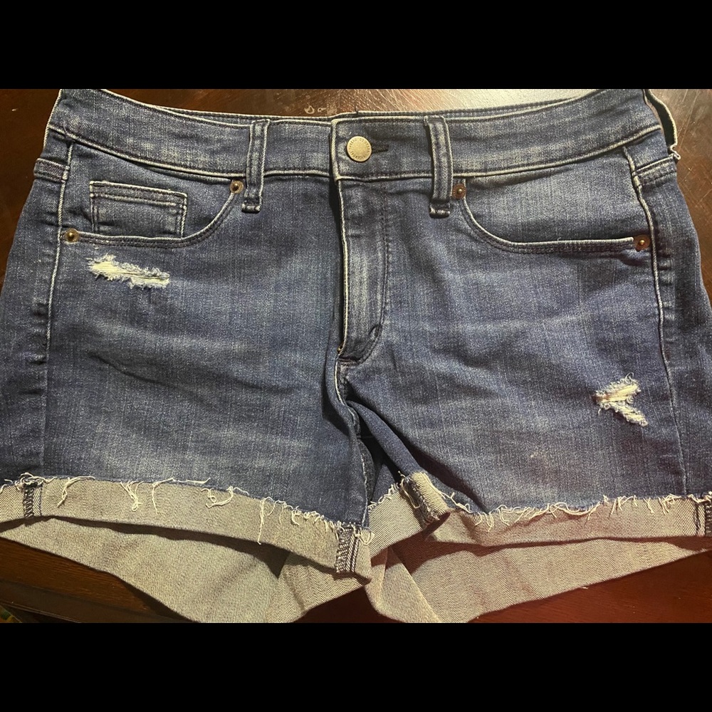 Universal thread shorts